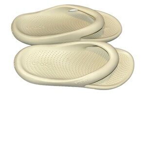 Crocs Mellow Recovery Flip Flops Women's  size 7 cream bone Slip On Sandal